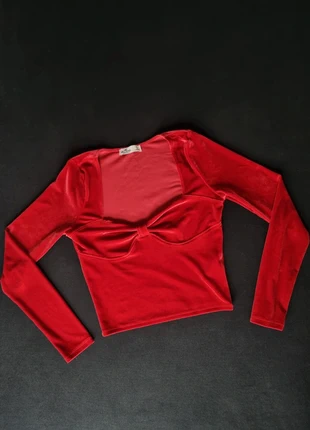 Hollister Romantic Red Velour Square Bow Neck Crop Top Small Size, brand: Hollister, condition: Very good, size: S / 8, £4.00, £4.90 includes Buyer Protection