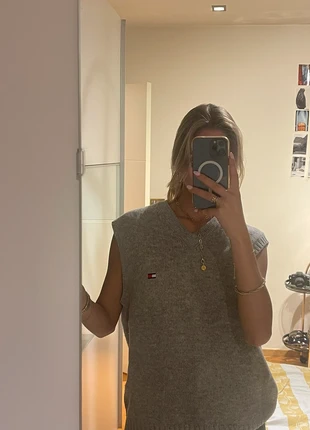 Tommy hilfiger débardeur, brand: Tommy Hilfiger, condizioni: Ottime, taglia: M / IT 42 / EU 38, €20.00, €21.70 include la Protezione acquisti