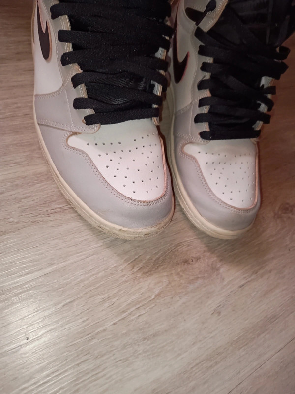 Aj1 og defiant sales