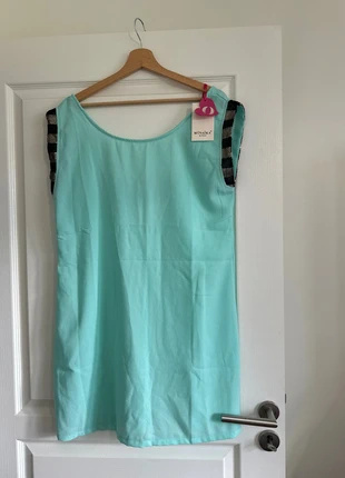 Robe femme dos nue, état: Neuf avec étiquette, taille: L / 40 / 12, 10,00 €, 11,20 € Protection acheteurs incluse