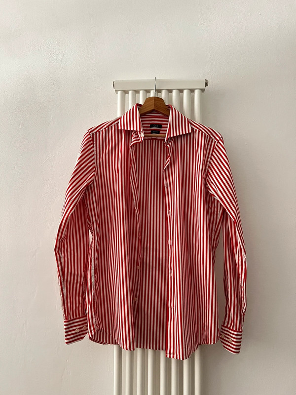 Camicia a righe bianche e rosse ova 2