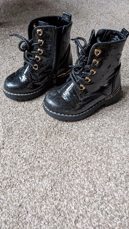 Girls black sale sparkle boots