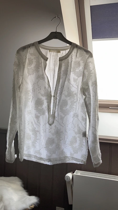 Blouse décolleté long