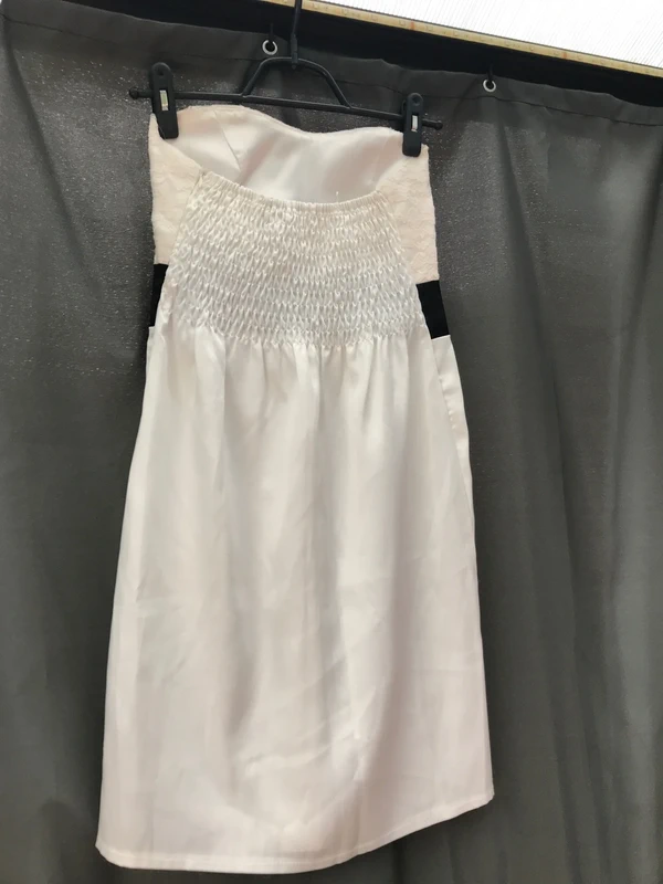 Robe noir et blanc - photo numéro 4