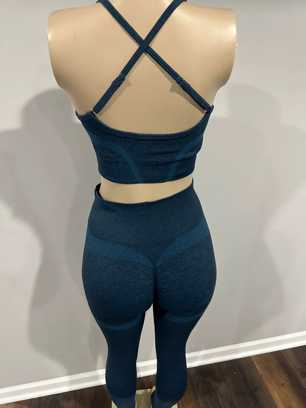 Yoga set size large women blue high rise scrunch leggings padded sports bra 2 piece set 1