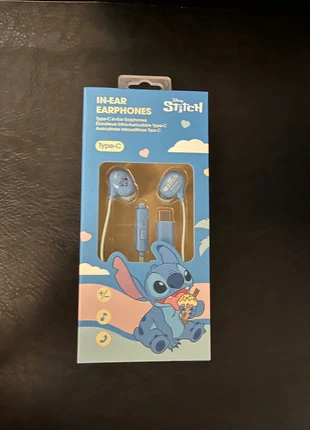 Cuffie stich, merk: Stitch, staat: Nieuw met prijskaartje, € 10,00, € 11,20 inclusief Kopersbescherming