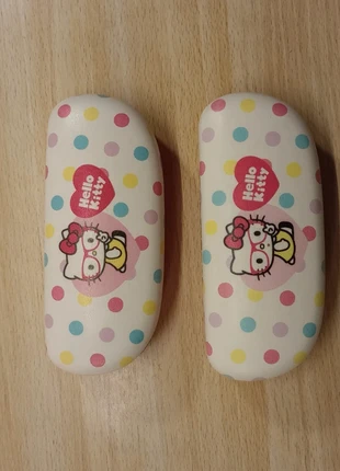 Hello Kitty Brillendoosjes, merk: Hello Kitty, staat: Goed, maat: XS, € 1,00, € 1,75 inclusief Kopersbescherming