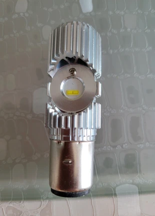 2 Ampoule led moto H4, brand: Ampoules, condizioni: Nuovo senza cartellino, €6.00, €7.00 include la Protezione acquisti