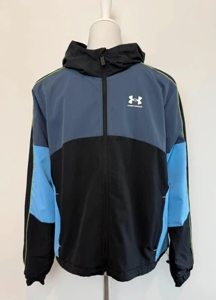 Veste de sport homme Under Armour – Bleu, noir et vert – Taille S – Parfait état comme neuve, brand: Under Armour, condizioni: Ottime, taglia: S, €35.00, €37.45 include la Protezione acquisti