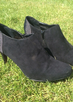 Bottine noire, marque: GRANDS BOULEVARDS, état: Neuf sans étiquette, taille: 41, 10,00 €, 11,20 € Protection acheteurs incluse