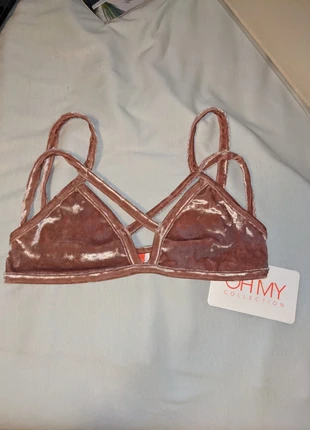 Neues samt crop top bralette velvet Rosa pink cutout sexy, marke: oh my love, zustand: Neu, mit Etikett, größe: S / 36 / 8, 9,00 €, 10,15 € inklusive Vinted-Käuferschutz