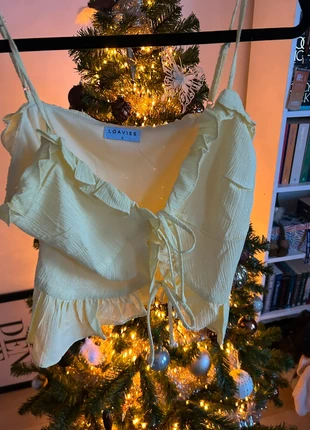 Butter yellow topje, merk: Loavies, staat: Heel goed, maat: M / 38 / 10, € 5,00, € 5,95 inclusief Kopersbescherming