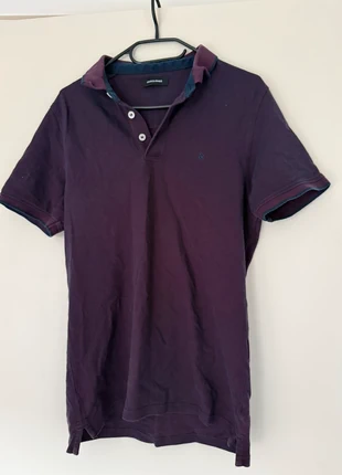 Mooie polo in aubergine kleur, merk: Jack & Jones, staat: Heel goed, maat: L, € 2,50, € 3,33 inclusief Kopersbescherming