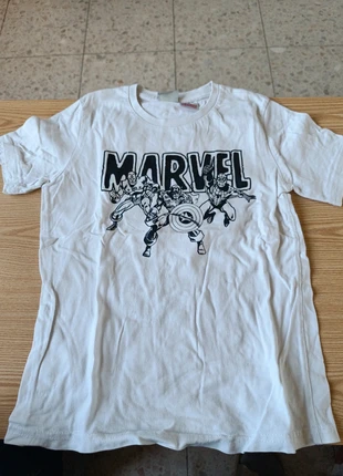 Tshirt marvel, marque: Marvel, état: Bon état, taille: 6 ans / 116 cm, 1,00 €, 1,75 € Protection acheteurs incluse