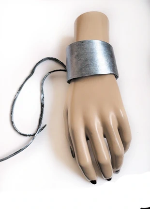 Leren armband / polsband / cuff - zilver-kleur - recycled, estado: Muy bueno, 12,50 €, 13,83 € Protección al comprador incluida