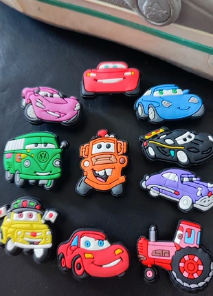 10 jibbitz pour les sabots voiture cars McQueen, marke: McQ Alexander McQueen, zustand: Sehr gut, 10,00 €, 11,20 € inklusive Vinted-Käuferschutz