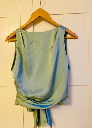 Watergroene satijnen top – Olivia & Kate (Maat L/M), merk: Olivia & Kate, staat: Heel goed, maat: L / 40 / 12, € 7,90, € 9,00 inclusief Kopersbescherming