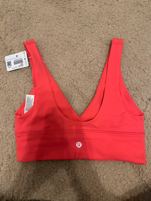 Lululemon v neck align bra lip gloss 2