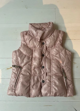 Bodywarmer maat 116, merk: Airfield, staat: Heel goed, maat: 6 jaar / 116 cm, € 4,00, € 4,90 inclusief Kopersbescherming