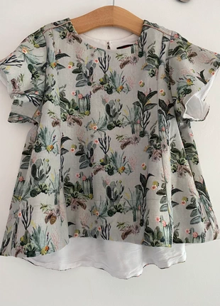 T-shirt / blouse Catimini 8 ans cactus, merk: Catimini, staat: Heel goed, maat: 8 jaar / 128 cm, € 9,90, € 11,10 inclusief Kopersbescherming