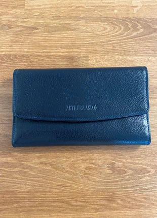Ravissant tout en un cuir marine, marque: Arthur & Aston, état: Très bon état, 15,00 €, 16,45 € Protection acheteurs incluse