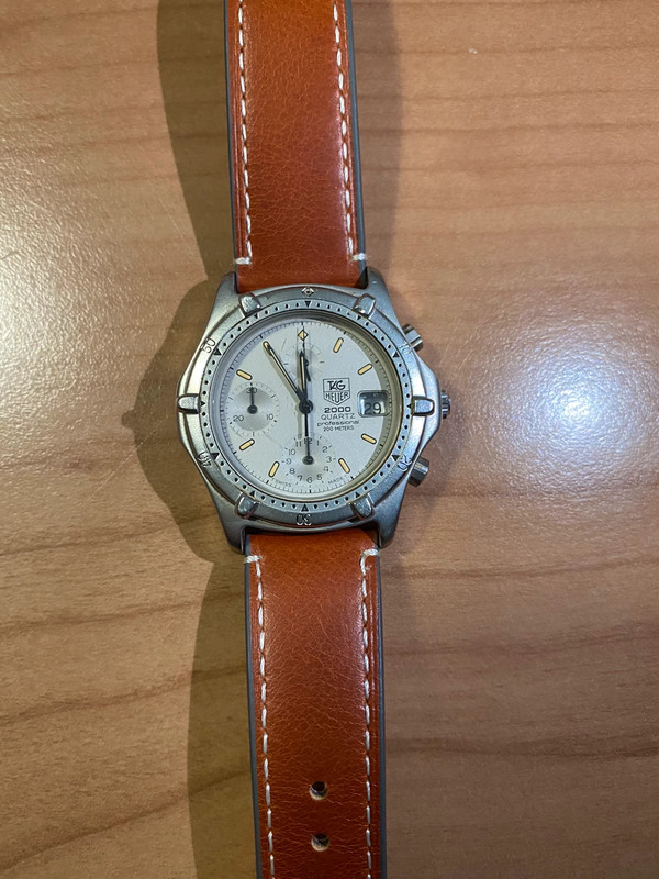 Heuer 2025 2000 quartz