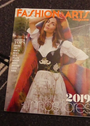 Revista Fashion&Arts Magazine Eugenia Silva Armani Ariadne Artiles Pertegaz Kidman Lorenzo Caprile, staat: Goed, € 6,00, € 7,00 inclusief Kopersbescherming