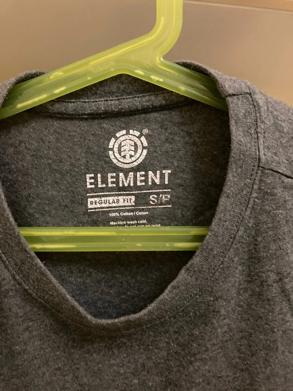 Camiseta gris element 3