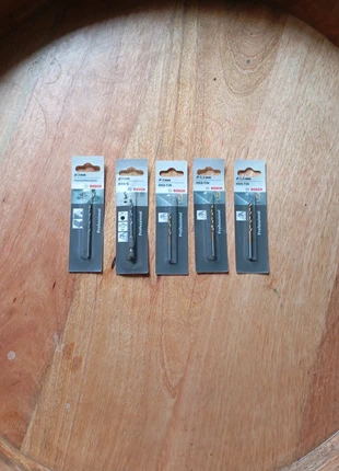 5 forets Bosch neufs 3 mm, marque: Bosch, état: Neuf avec étiquette, 16,00 €, 17,50 € Protection acheteurs (Pro) incluse