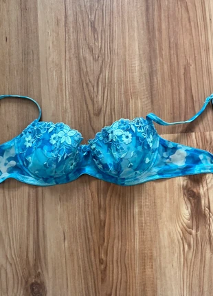 Prachtige blauwe Bh maat 80/C, merk: Aimie Li, staat: Heel goed, maat: 80C, € 10,00, € 11,20 inclusief Kopersbescherming