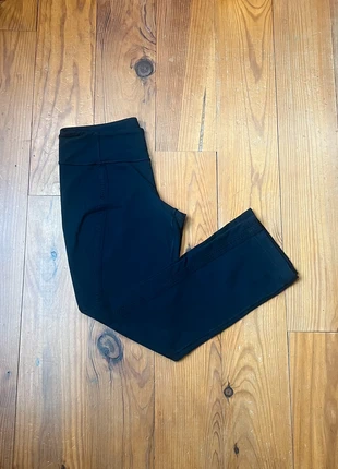 Legging lululemon mini flare, marque: Lululemon, état: Très bon état, taille: XS / 34 / 6, 29,99 €, 32,19 € Protection acheteurs incluse
