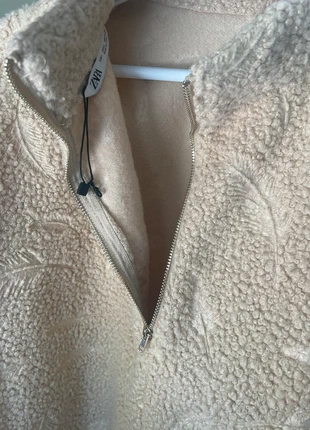 Poncho beige à motifs plumes ZARA, brand: Zara, condition: New without tags, size: L / 40 / 12, €12.00, €13.30 includes Buyer Protection