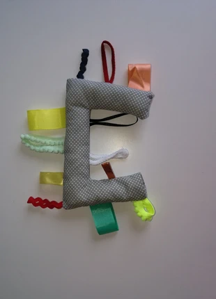 Letra C sensorial em tecido 🧸, estado: Novo sem etiquetas, tamanho: Prematuro, até 44 cm, €5.00, €5.95 inclui Proteção do Comprador