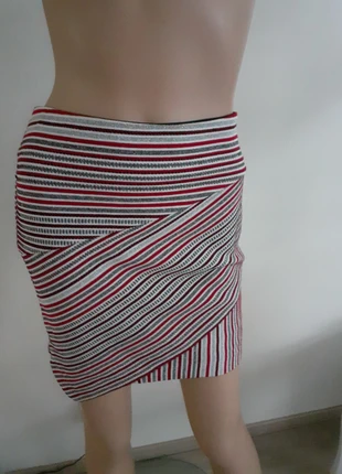 Jupe rouge & argenté Morgan 36 neuve, marke: Morgan, zustand: Neu, größe: S / 36 / 8, 8,00 €, 9,10 € inklusive Vinted-Käuferschutz