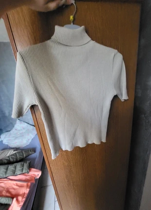 Tee shirt beige col roulé, marca: Kiabi, estado: Muito bom, tamanho: L / 40 / 12, €3.00, €3.85 inclui Proteção do Comprador