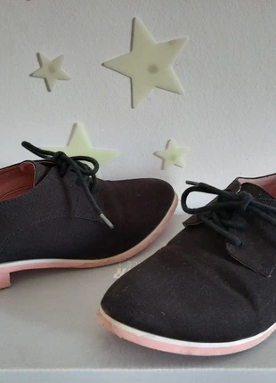 Chaussure classe , marque: La Halle, état: Bon état, taille: 37, 5,00 €, 5,95 € Protection acheteurs incluse