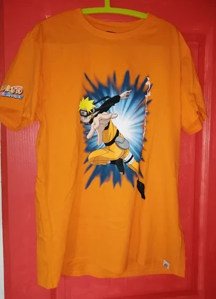 T-shirt Naruto , marca: Bershka, estado: Nuevo sin etiquetas, tamaño: M, 8,00 €, 9,10 € Protección al comprador incluida