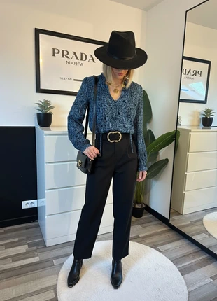 Ensemble blouse Majolica (M) + pantalon Naf Naf (38), marke: Naf Naf, zustand: Sehr gut, größe: M / 38 / 10, 18,00 €, 19,60 € beinhaltet Vinted-Käuferschutz Pro