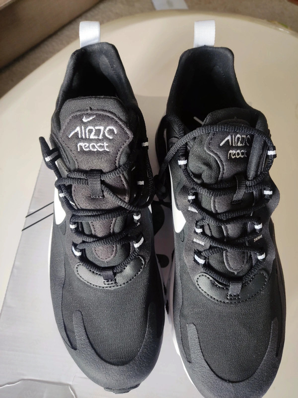 Nike Air Max React 270. Nuevos. Blancos y negros Vinted