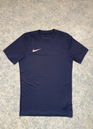 T-shir nike, merk: Nike, staat: Heel goed, maat: S, € 10,00, € 11,20 inclusief Kopersbescherming