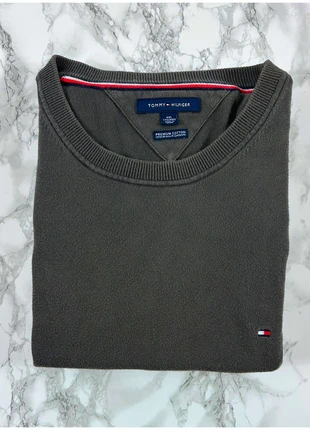 Pull Tommy Hilfiger Gris / Col rond / Logo brodé / Taille 2XL Homme, marke: Tommy Hilfiger, zustand: Sehr gut, größe: XXL, 18,00 €, 19,60 € inklusive Vinted-Käuferschutz