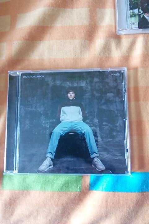 CD walls Louis Tomlinson - Vinted