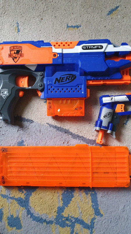 Kit Nerf électrique + pistolet + grand chargeur + munitions