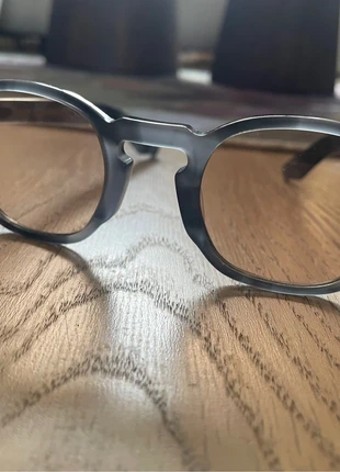 Grijze zonnebril van 9to5, marca: 9to5, estado: Bom, €20.00, €21.70 inclui Proteção do Comprador