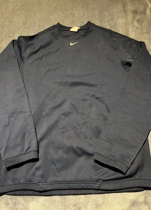 Pull Nike bleu marine taille M, marque: Nike, état: Très bon état, taille: M, 17,00 €, 18,55 € Protection acheteurs incluse