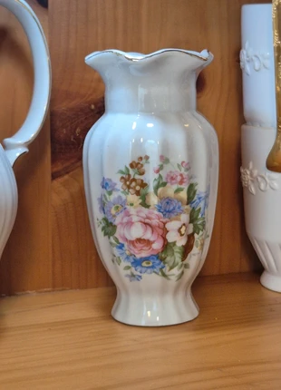 Vase floral liseret dore vintage, marque: Rien, état: Très bon état, 2,00 €, 2,80 € Protection acheteurs incluse