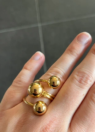chunky gold stainless steel ring, marca: Zara, estado: Muy bueno, tamaño: Ajustable, 4,50 €, 5,43 € Protección al comprador incluida