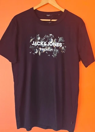 Sublime t-shirt Jack and Jones premium nouvelle collection 2025 fleurs modèle rare M, marque: Jack & Jones, état: Neuf avec étiquette, taille: M, 18,00 €, 19,60 € Protection acheteurs incluse