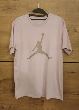 T-shirt Nike Jordan homme taille M violet rose, marca: Jordan, estado: Muito bom, tamanho: M, €14.90, €16.35 inclui Proteção do Comprador