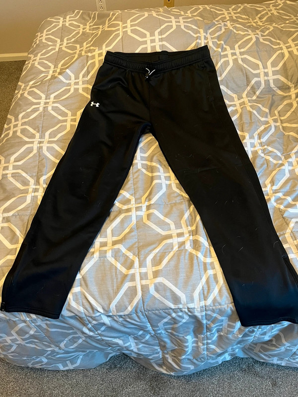 Black Adidas sweatpants 1